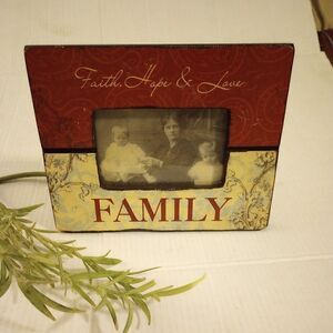 Family photo frame great item to bundle